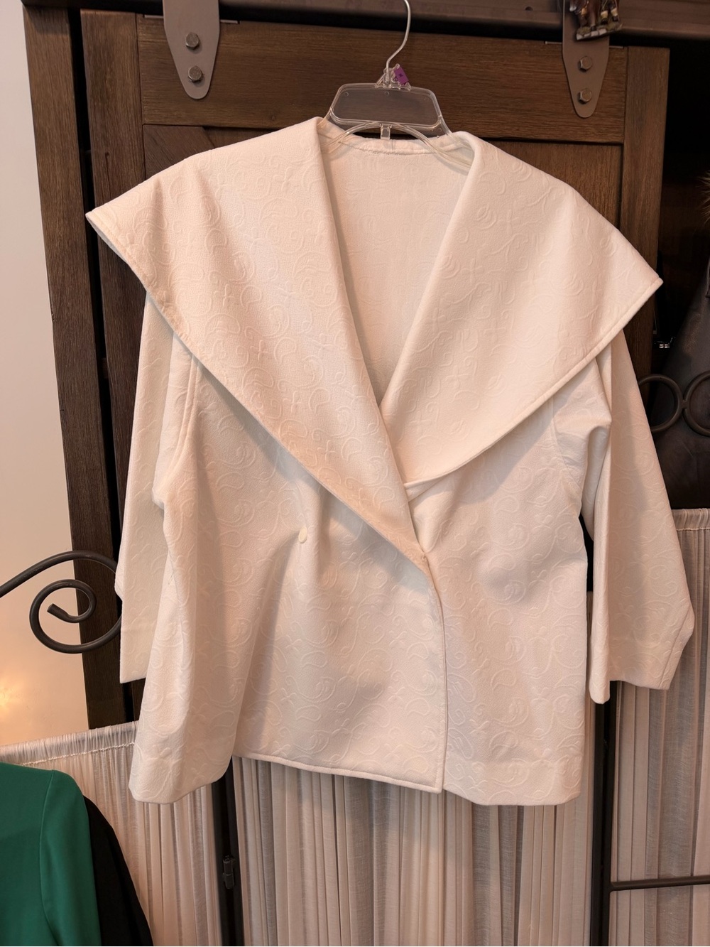 Source Unknown Cream Women's Jacket with Wide Shawl Collar